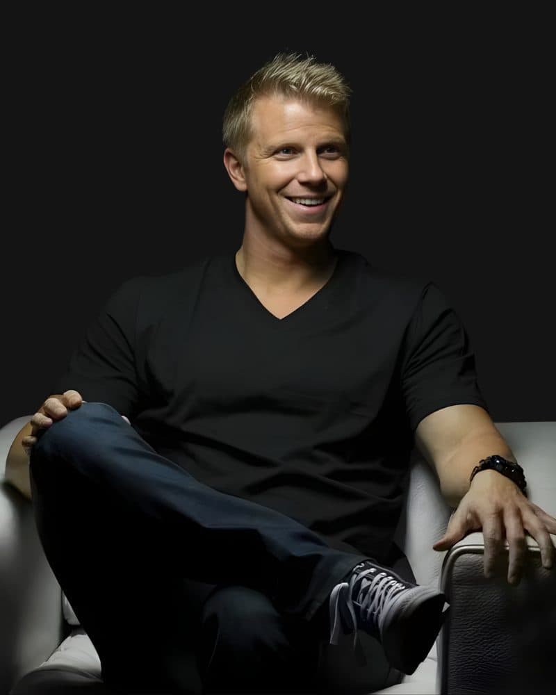 Portrait of Sean Lowe